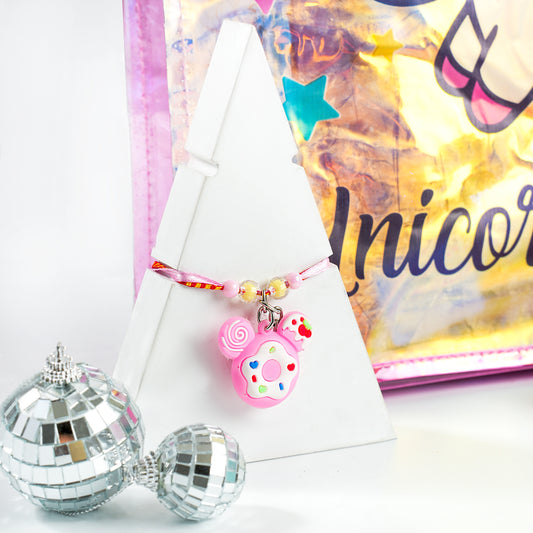 28 Pcs Makeup And Accessories Hamper