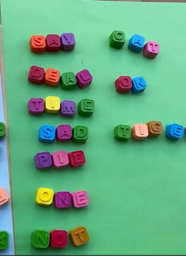 Scrabble Crayon set of 30 - Kee&Ka